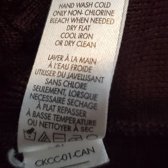 Calvin Klein (XS Long sleeve top) - Picture 8 of 8